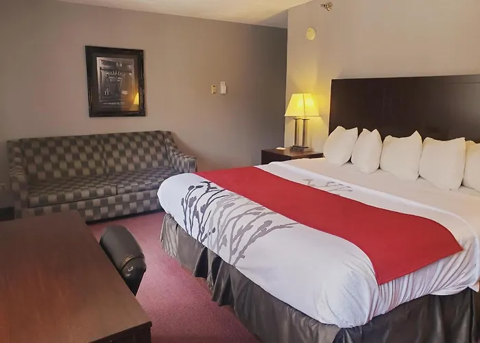 Blackstone Lodge And Suites